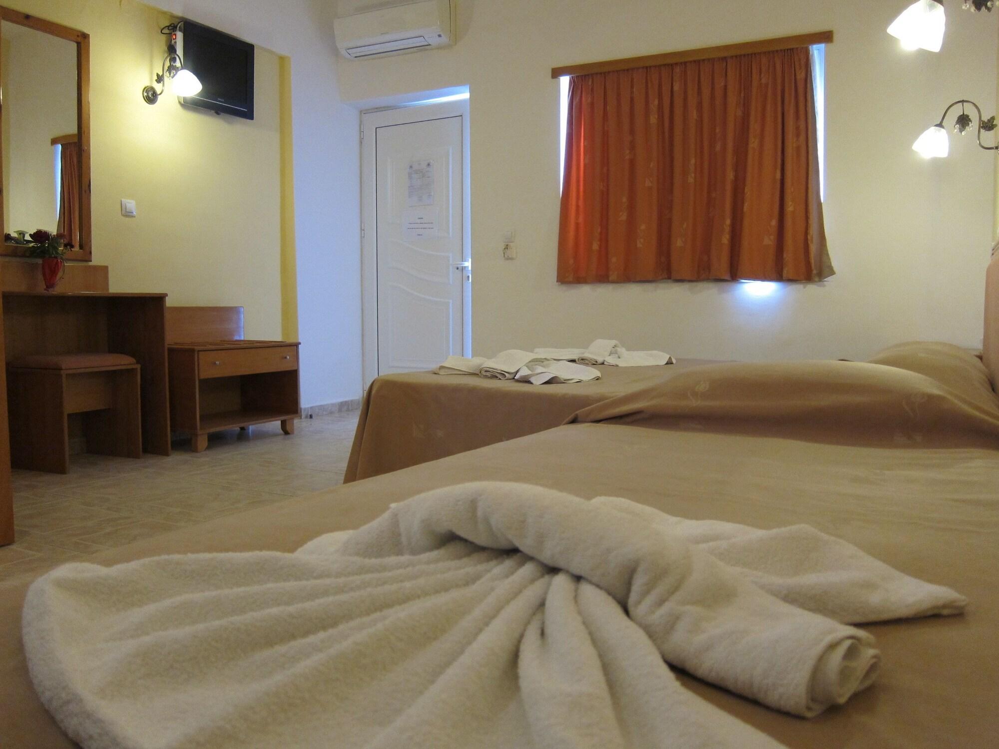 Baladinos Apartments Gerani  エクステリア 写真