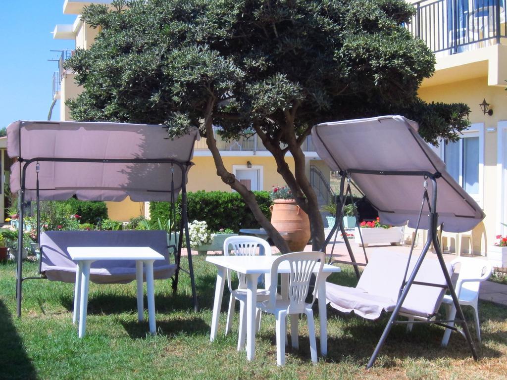 Baladinos Apartments Gerani  エクステリア 写真