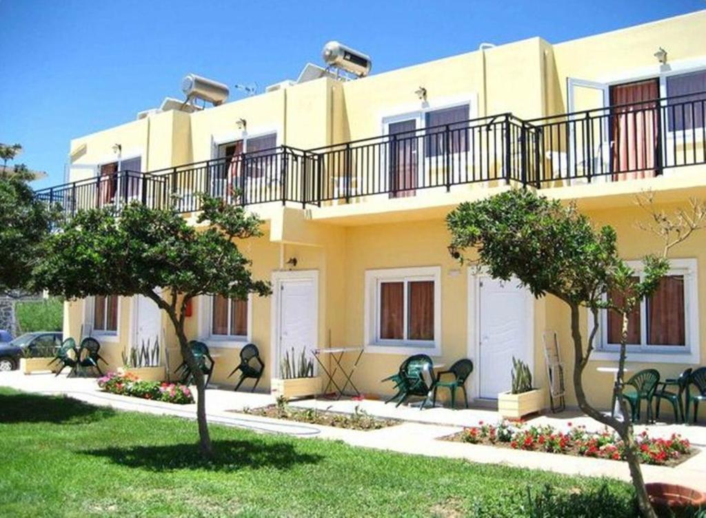 Baladinos Apartments Gerani  エクステリア 写真