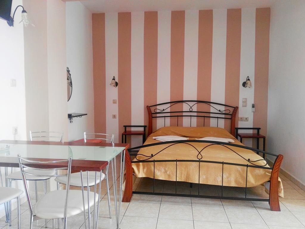 Baladinos Apartments Gerani  エクステリア 写真