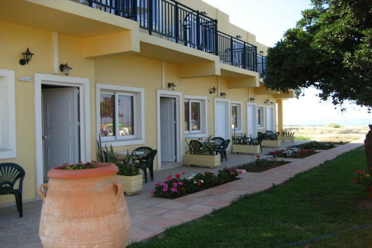 Baladinos Apartments Gerani  エクステリア 写真
